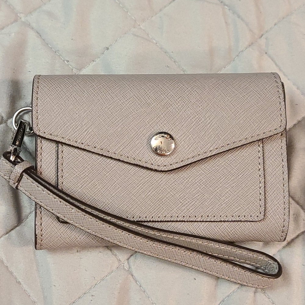 Michael Kors Saffiano card holder w/strap